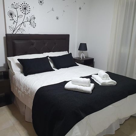 Departamento De Catagoria M&L Apartment Villa Maria Luaran gambar
